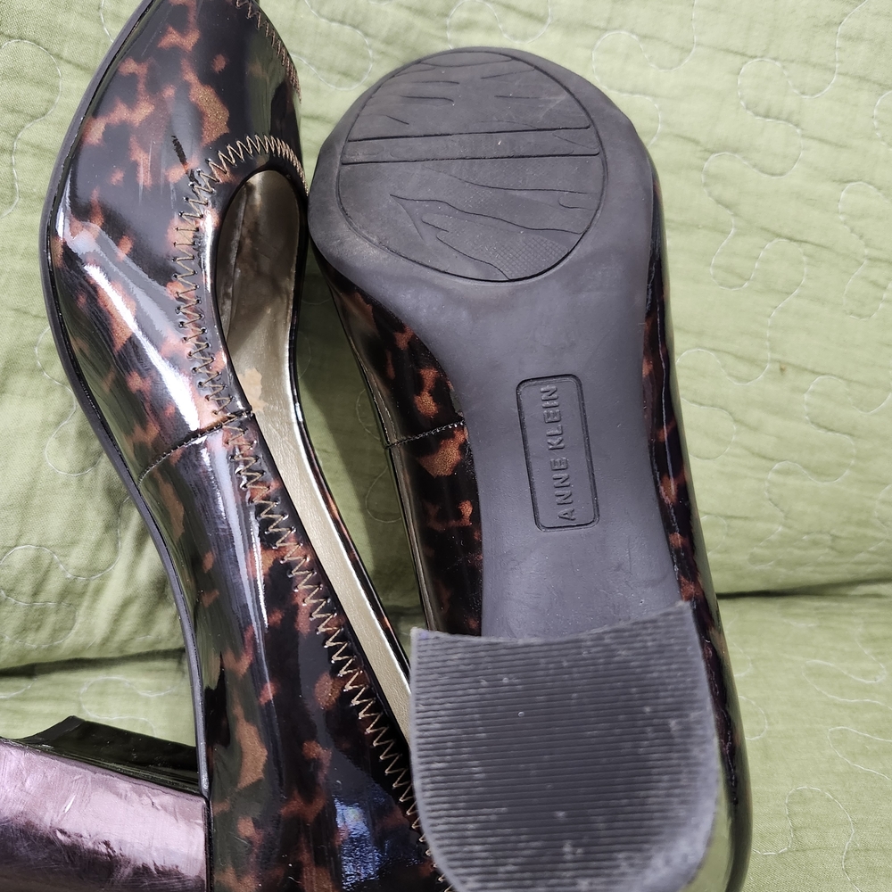 Anne Klein Tortoiseshell Patterned Heels - image 4